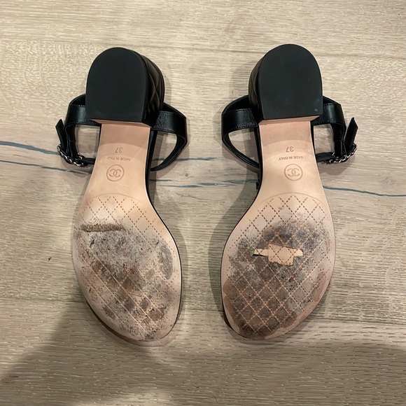 Authentic Chanel Black Leather CC Sandals Size 37 - Picture 2 of 6
